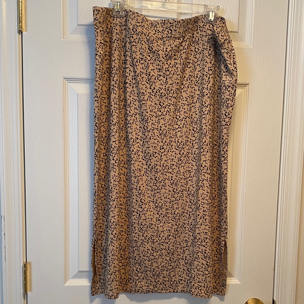 Amazon Essentials Tan and Black Maxi Skirt…size 2X